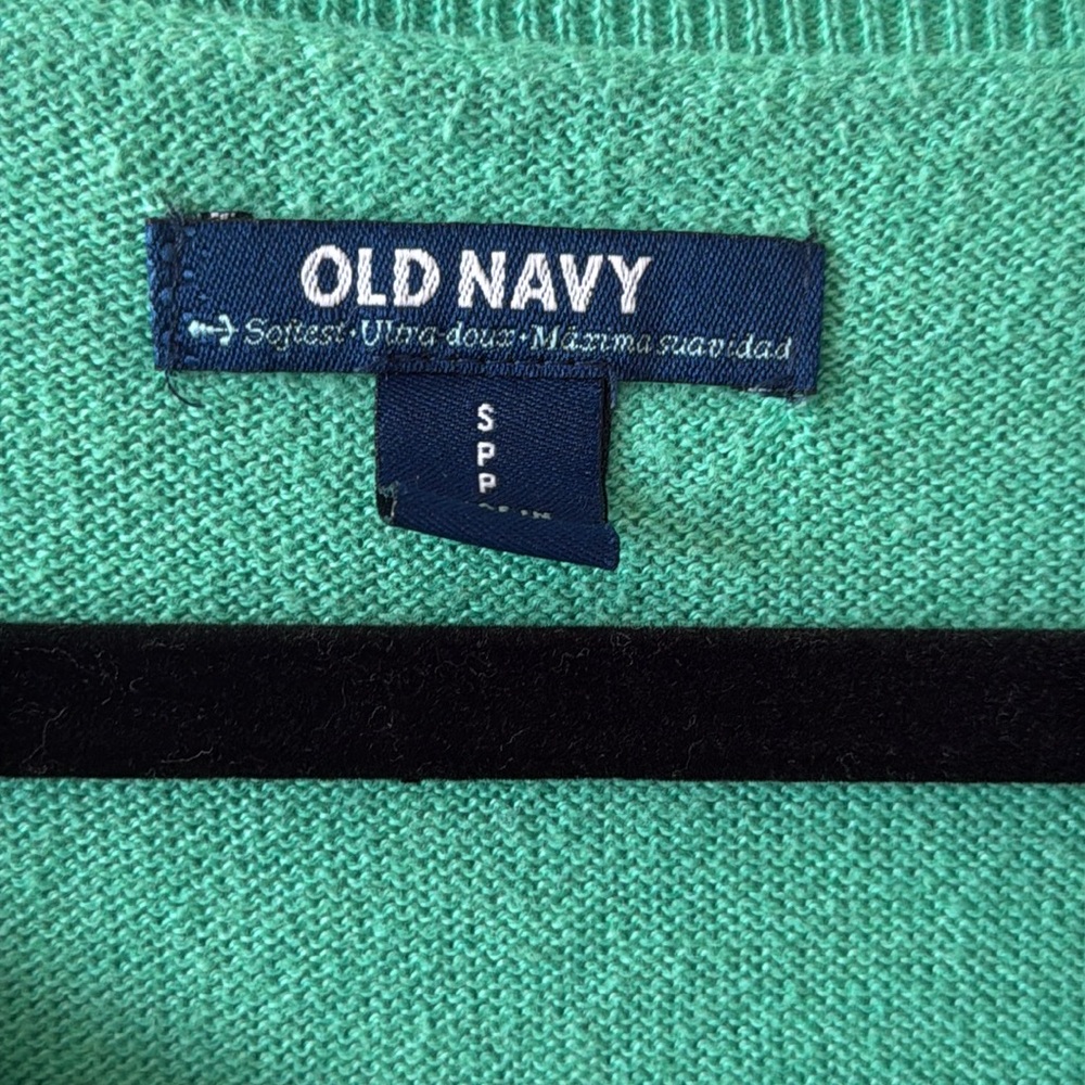 π 3/$20 Old Navy Green and Tan Striped Lightweight Sweater Size Small - Picture 2 of 5